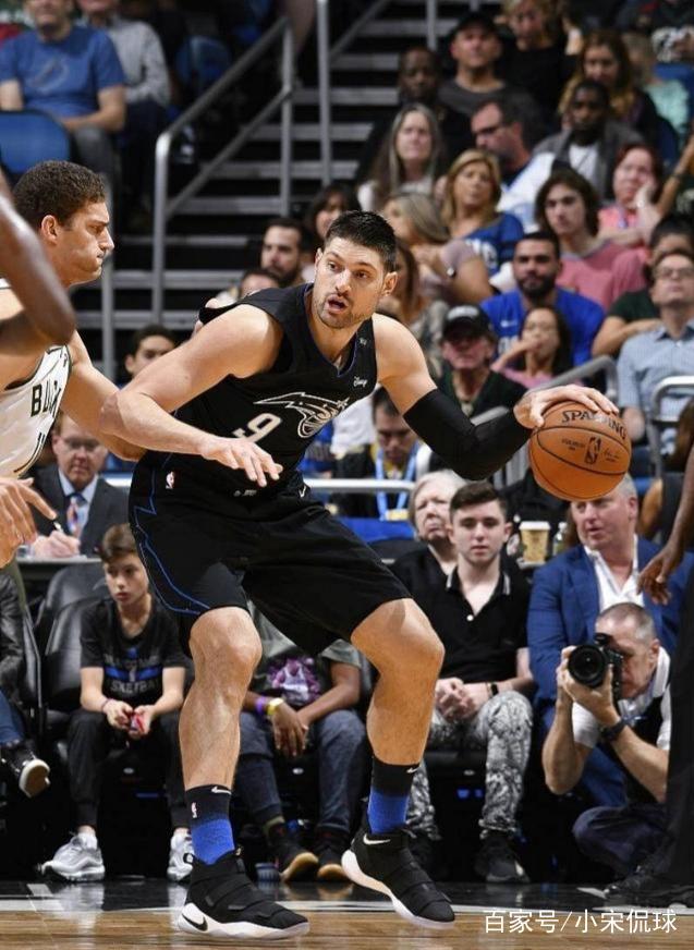 论员纷纷质 论员纷纷质